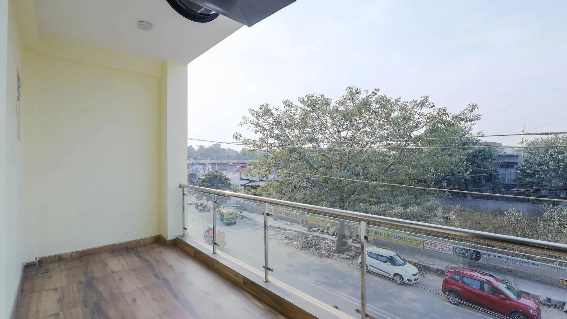 Collection O Hotel Yellow Saffron Delhi  3*, Delhi (National Capital Territory of India)
